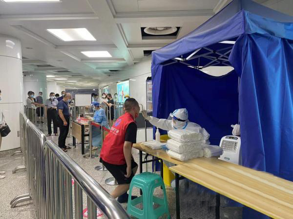 Stanica metra v Ningbo môže byť tiež testovaná na nukleovú kyselinu a je otvorená dvakrát denne