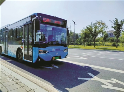Verejná doprava Ningbo podporuje „zelenú dopravu“